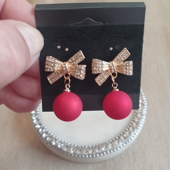 Red and Gold Holiday Christmas Bow Rhinestone Dangle Drop Earrings - Picture 10 of 11